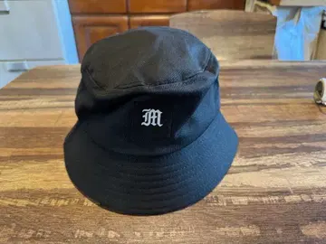 남성용 블랙 버킷햇