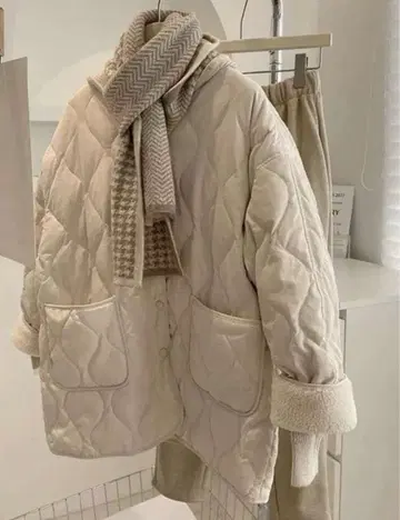 아이보리 퀼팅 자켓 아우터 다운 보아