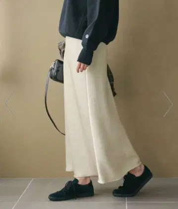 유나이티드 애로우즈 머메이드 플레어 스커트