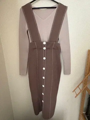 리엔다 브라운 서스펜더 타이츠 스커트 티셔츠 2장 세트