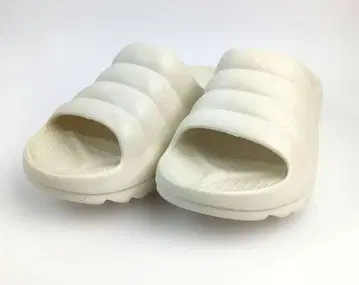 새상품 테릭 TELIC 남성용 샌들 IVORY 24~24.5cm 하자있음