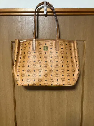 MCM 로고 프린트 토트백 베이지