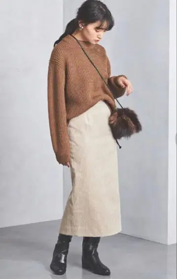 유나이티드 애로우즈 UWSC 코듀로이 타이트 롱 스커트