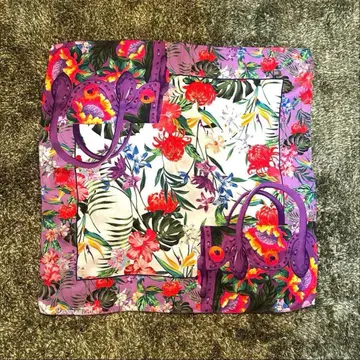 그레이스 콘티넨탈 퍼플 오렌지 꽃무늬 스카프 65 x 65cm