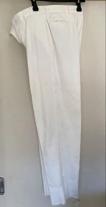 [ 새상품급 ] EMPORIO ARMANI 화이트 슬랙스