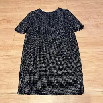 로페 트위드 반팔 무릎 기장 원피스 36