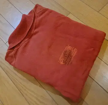 CHEVIGNON 레드 터틀넥 맨투맨