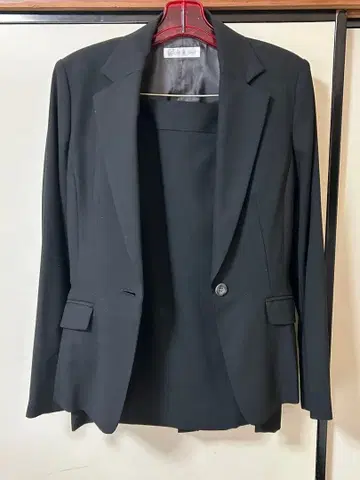 블랙 비즈니스 정장 상하의 3세트 사이즈 38 M 사이즈