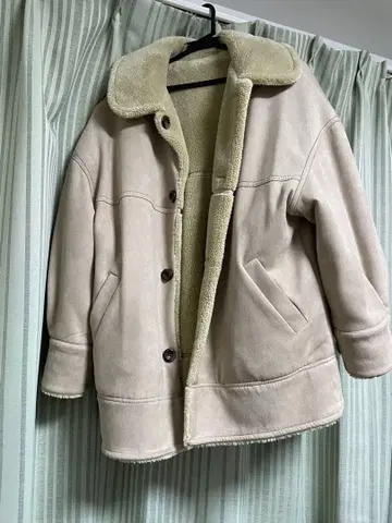 무스탕 코트 라이트 베이지