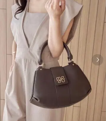 [ 완판템 ] 멜로우 네온 2way 로고 벨트 백