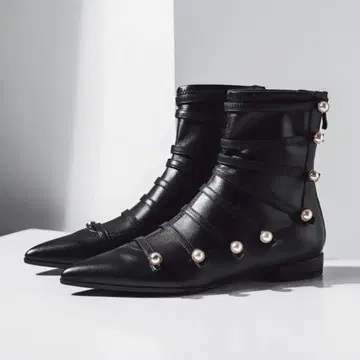ZARA 펄 부츠 블랙
