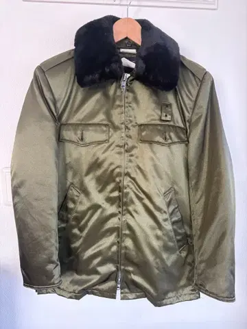 폴리스 자켓 옷깃 보아 포함