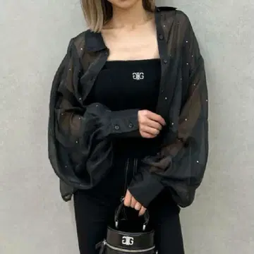 gyda 시어 큐빅 숏 셔츠