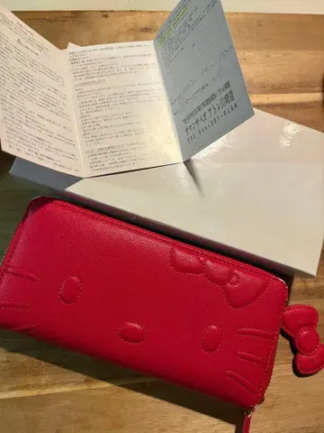 사만사베가 헬로키티 리본형 참 포함 라운드 지퍼 장지갑