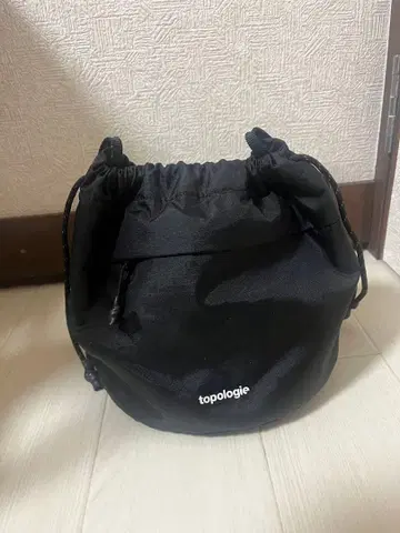 topologie 블랙 사코슈