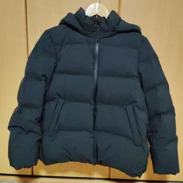 블랙 유니클로 심리스 다운 자켓 후드 부착