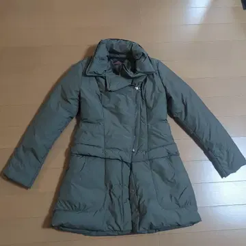 KYOKO HIGA 올리브 그린 다운 자켓