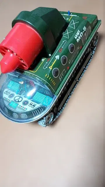 양철 완구 MD-5 군용 캐터필러 모형 (하자 있음)