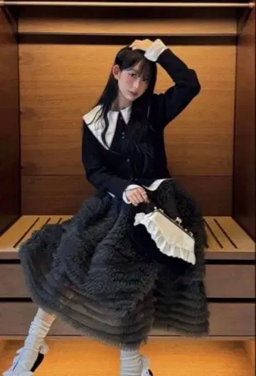 Bibiy. PATTY PILGRIM TOP 블랙 새상품