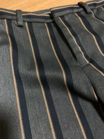 36 Quatre-Neuf 스트라이프 슬랙스