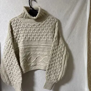 택 포함 새상품 아이보리 크림색 터틀넥 니트 L