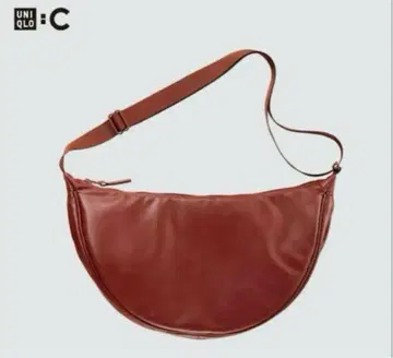 유니클로 C 레더 터치 라운드 백 다크 오렌지