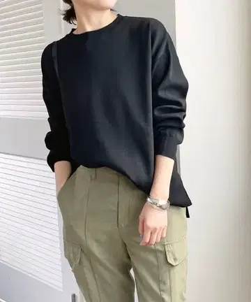 Spick & Span 워셔블 루즈 크루넥 풀오버