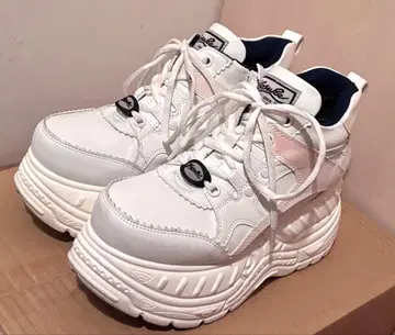 YOSUKE 통굽 스니커즈