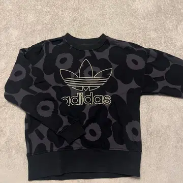 adidas 플라워 패턴 맨투맨 블랙 마리메꼬