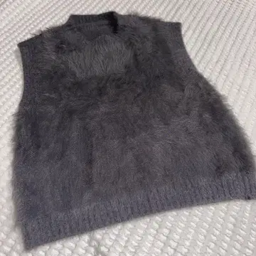 [ BLUE EAST ] 샤기 니트 베스트 그레이