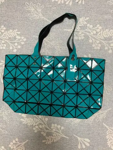 터콰이즈 삼각형 패턴 숄더백