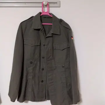 올리브 그린 밀리터리 자켓