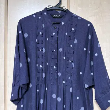 네이비 도트 무늬 셔츠 원피스 7부 소매 기에몬