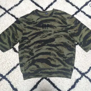 GAP 카모 패턴 T셔츠 S사이즈