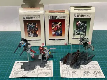 건담 택틱스 GUNDAM TACTICS 상품 3개와 큐베레이 증정품 포함