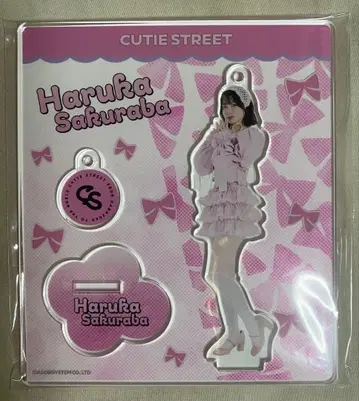 큐스트 사쿠라바 하루카 아크릴 스탠드 A/W 의상