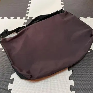 유니클로 숄더백