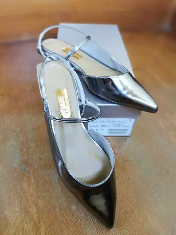 GRACE 실버 스틸레토 플랫슈즈 23.5cm