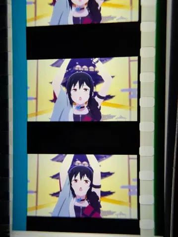 영화 필름 조각 시오리코