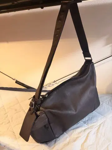 CORBO 코르보 equines 이쿠와인즈 가죽 숄더백