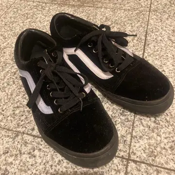 Vans ULTRACUSH 블랙 스니커즈