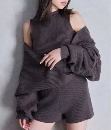 GYDA 암 개더 레이어드 니트 올인원