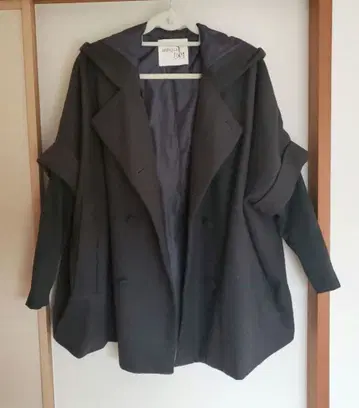 안티카 그레이 후드 부착 숏코트