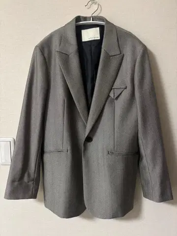 uncrave 그레이 테일러드 자켓