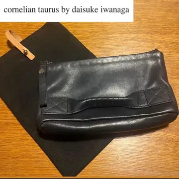 cornelian taurus 클러치백