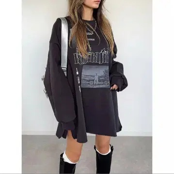 welina 맨투맨 롱T 'ROMARE'