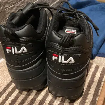 FILA 블랙 스니커즈