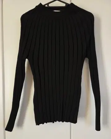 새상품급 FENNEL 리브 블랙 긴팔 상의 야마다야