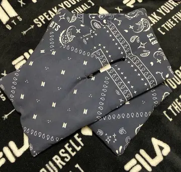 BTS 로고 다운 스카프 머플러