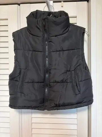 블랙 다운 베스트 기장 짧은 M 사이즈